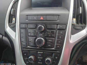 RADIO CD OPEL ASTRA SRI 2012 GOD