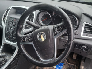 VOLAN SA AIR BAGOM OPEL ASTRA SRI 2012GOD