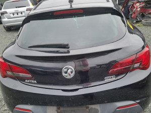 GEPEK VRATA OPEL ASTRA SRI 2012 GOD