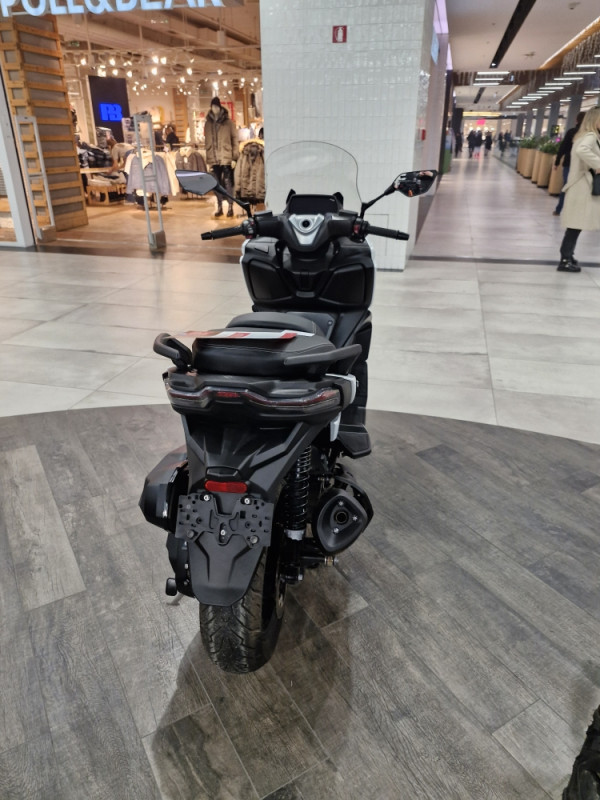 VOGE SR4 MAX 400 SKUTER MOTOR MOTO