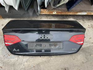 Gepek vrata Audi A4 B8 2010