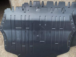 Zastita plastika motora Golf 6 skoda octavia