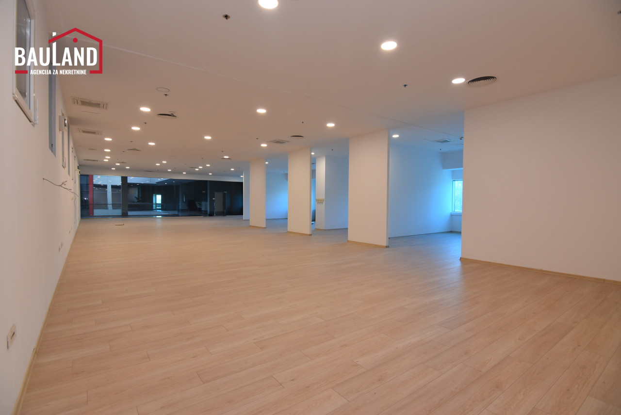 Poslovni prostor-kancelarija, 332m2 / Avaz Twist Tower 2
