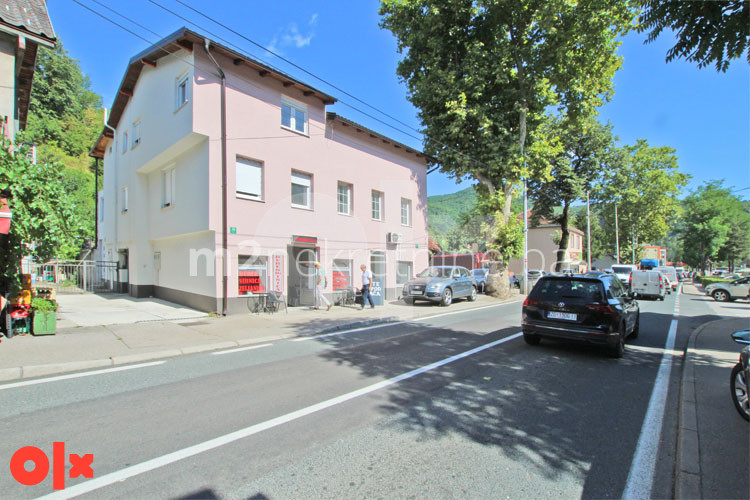 m2: Jablanica. Poslovni prostor 38m2 pored puta M 17