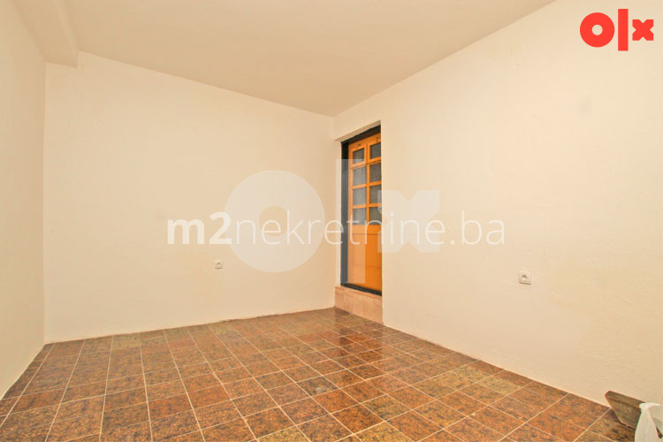 m2: Jablanica. Poslovni prostor 38m2 pored puta M 17 6