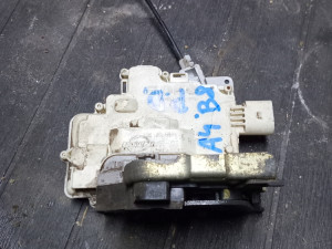 Brava vrata unutrasnja prednja desna audi a4 b8 8J1837016A