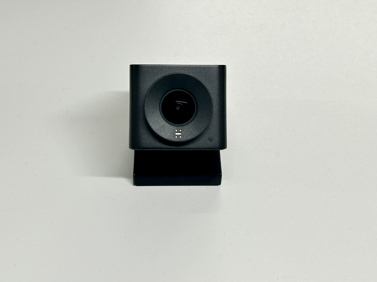 Huddly IQ - Profesionalna AI web kamera, 1080p Webcam