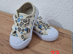 Dječije patike 23