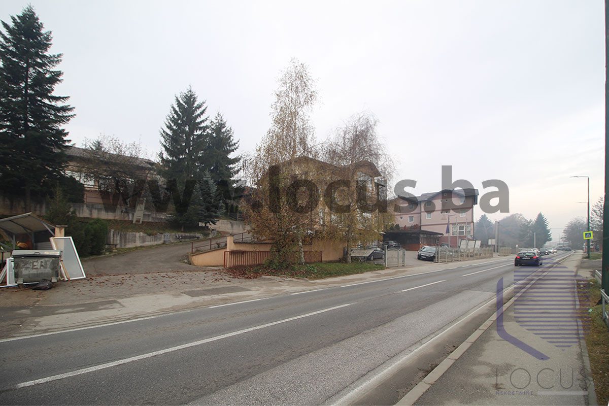 LOCUS: Kuća na parceli, Mostarsko raskršće, Hadžići 18