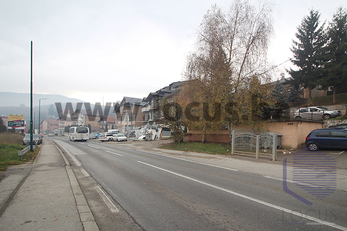 LOCUS: Kuća na parceli, Mostarsko raskršće, Hadžići 19