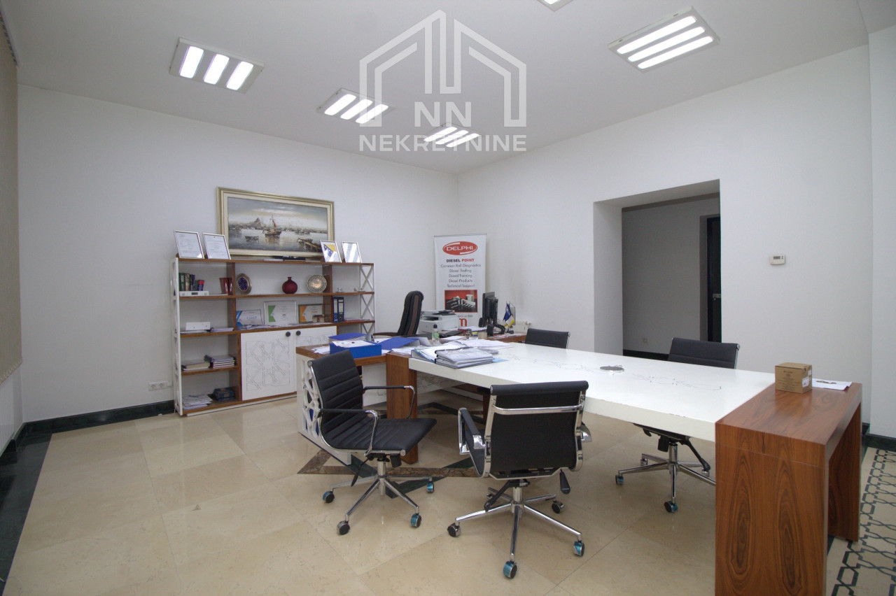 NN Nekretnine : Poslovni prostor 145m2 - Centar - Trampina 3