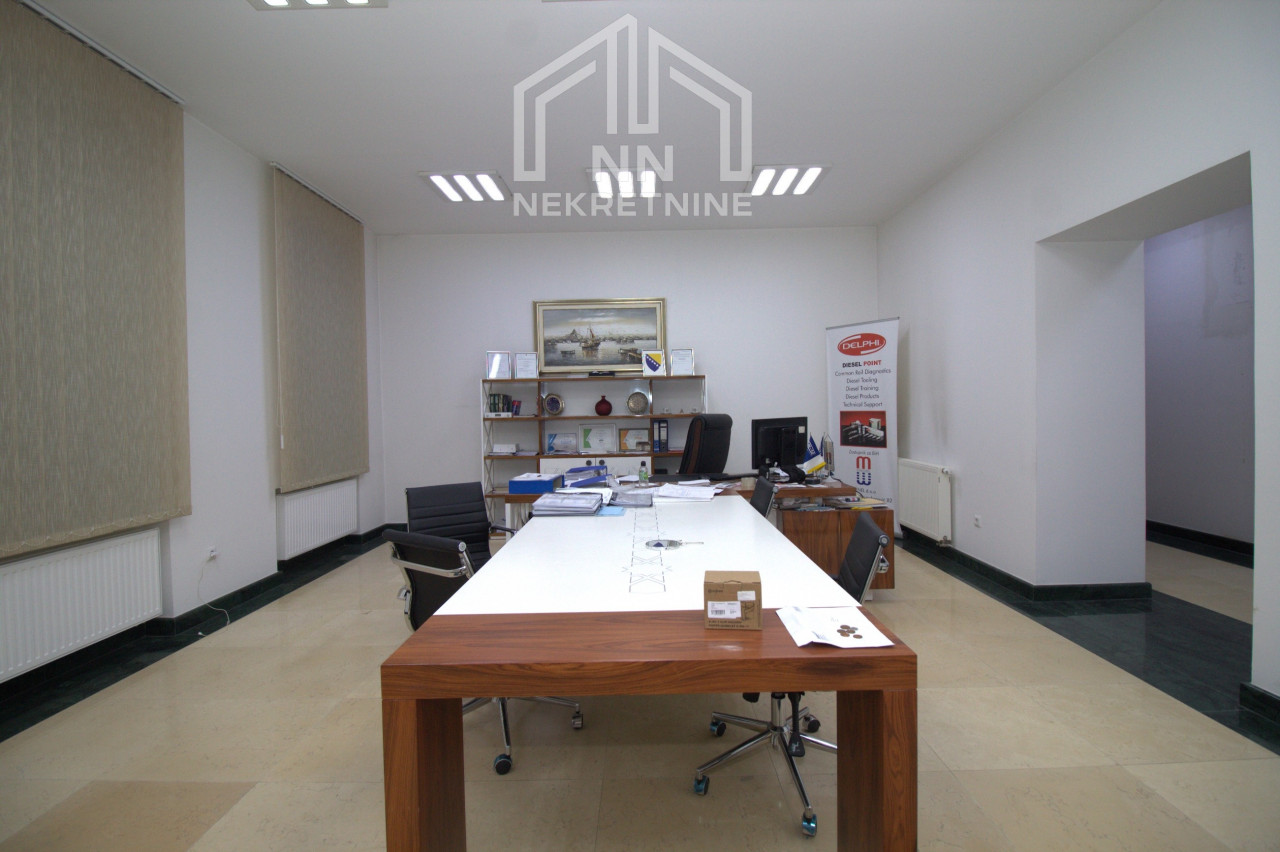 NN Nekretnine : Poslovni prostor 145m2 - Centar - Trampina 4