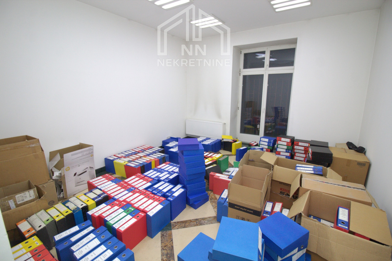 NN Nekretnine : Poslovni prostor 145m2 - Centar - Trampina 8