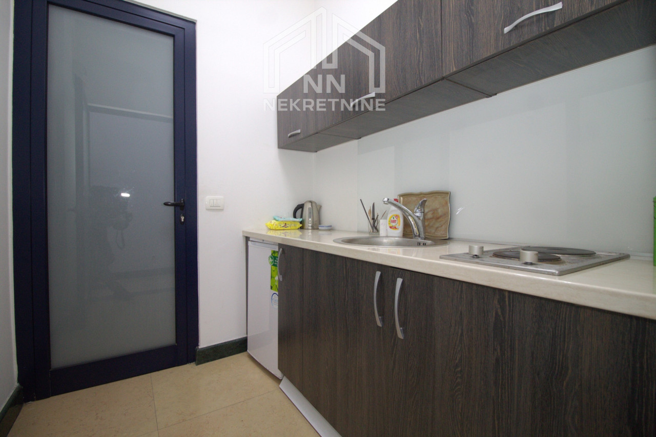 NN Nekretnine : Poslovni prostor 145m2 - Centar - Trampina 9