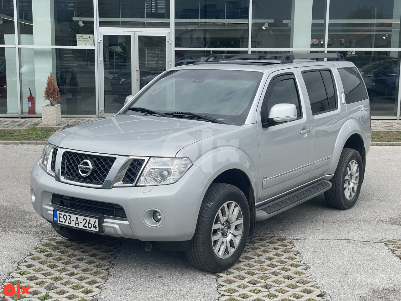 Nissan Pathfinder V6 4X4 Automatik 2014