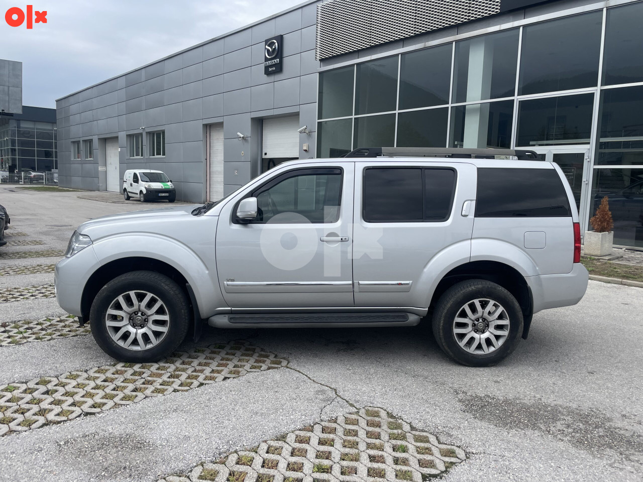 Nissan Pathfinder V6 4X4 Automatik 2014