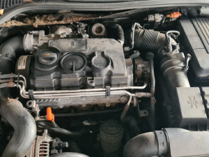 Boca vode hladnjaka i brisača škoda octavia 2007 g