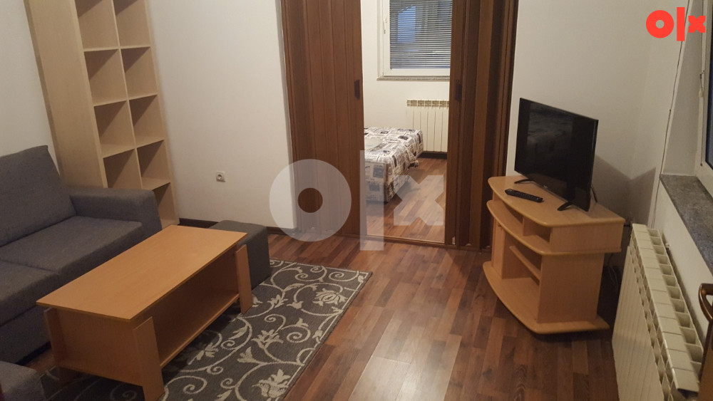 Iznajmljivanj stan Centar-Mejtaš 33m2