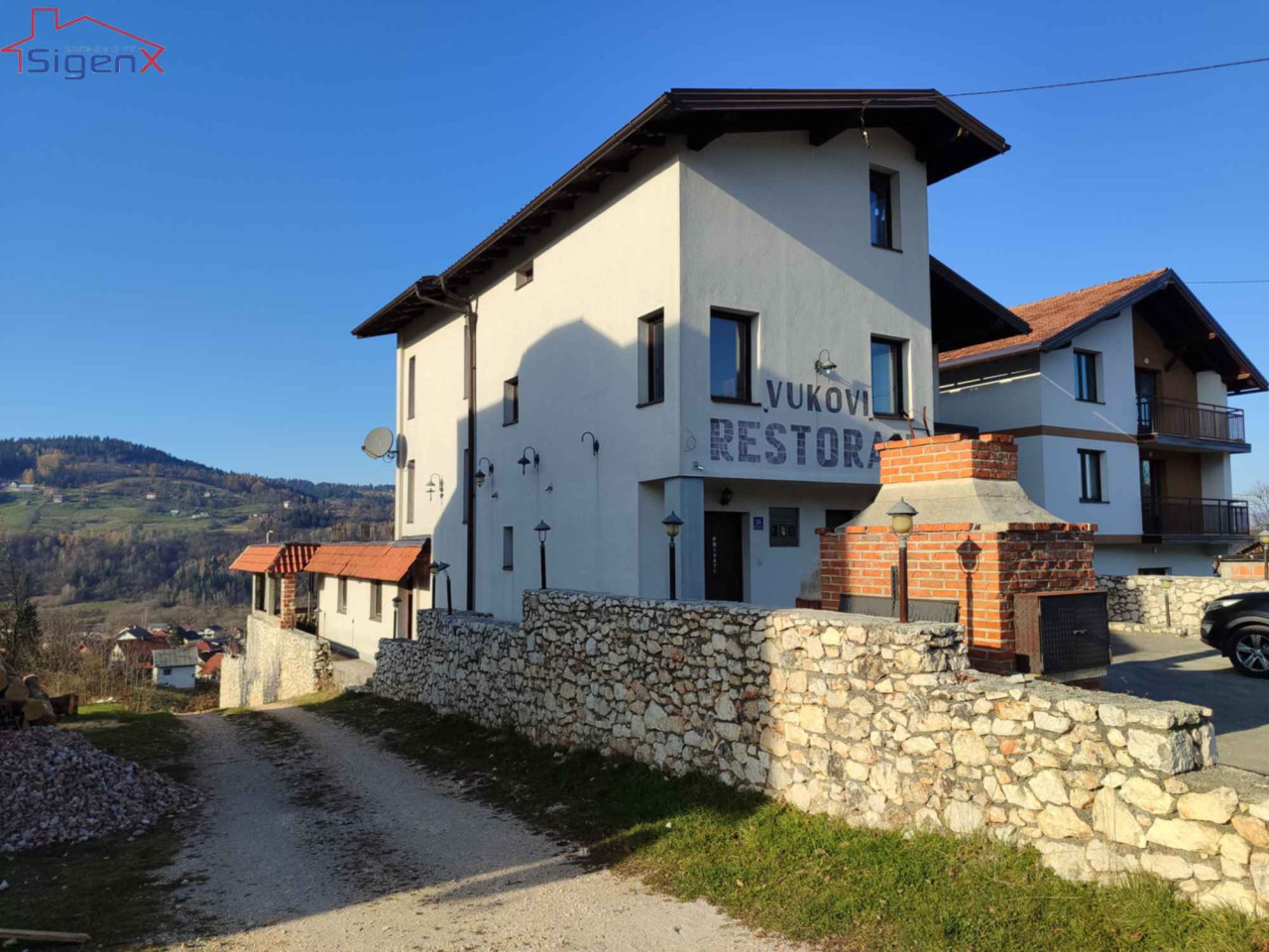 Sigenx prodaje stambeno poslovni objekat Pale/Jahorinska bb 2
