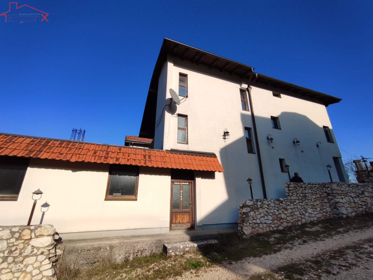 Sigenx prodaje stambeno poslovni objekat Pale/Jahorinska bb 6