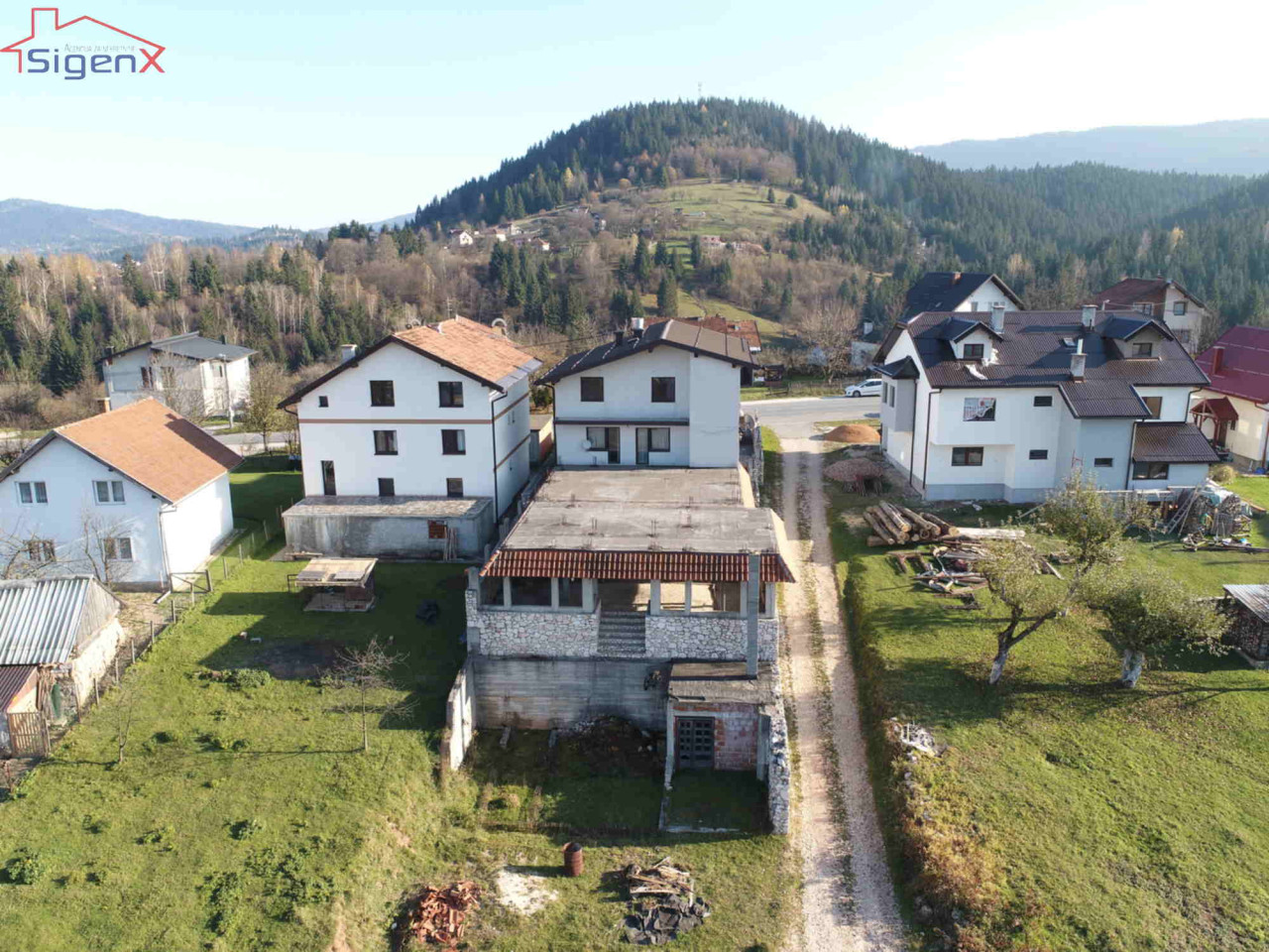 Sigenx prodaje stambeno poslovni objekat Pale/Jahorinska bb 7