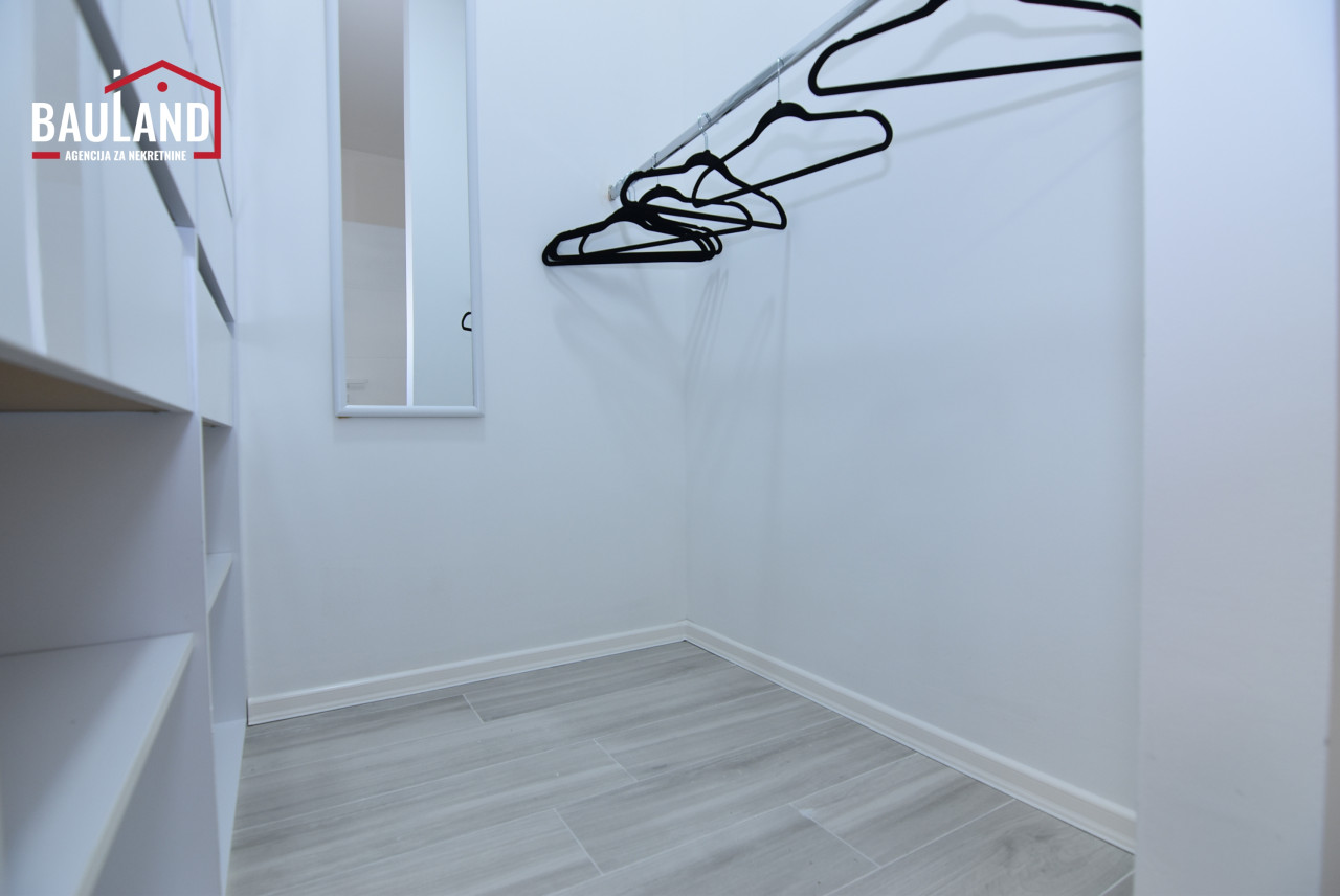 Trosoban, renoviran stan-I sprat / Marijin Dvor, Centar 10