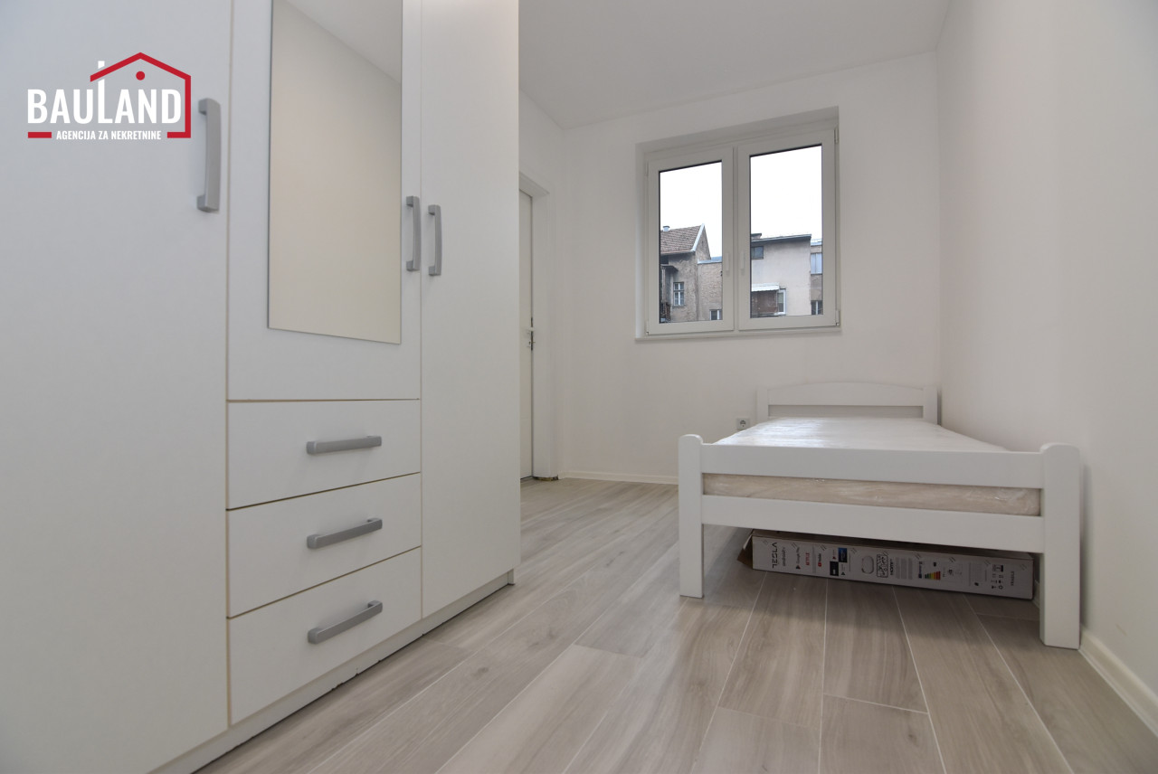 Trosoban, renoviran stan-I sprat / Marijin Dvor, Centar 13