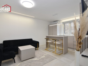 Trosoban, renoviran stan-I sprat / Marijin Dvor, Centar photo 2