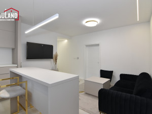 Trosoban, renoviran stan-I sprat / Marijin Dvor, Centar photo 4