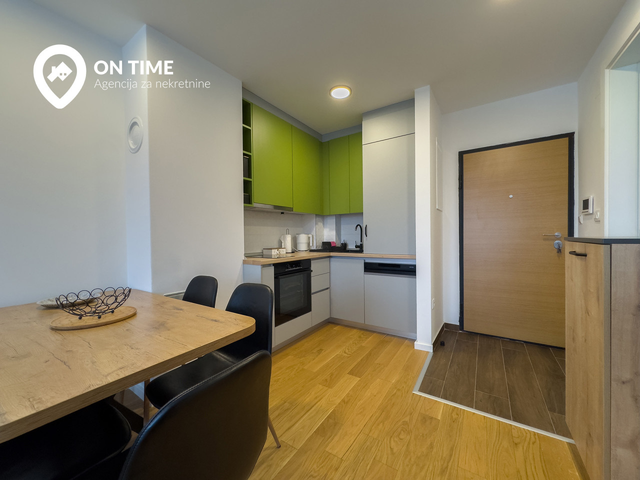 ON TIME prodaje: Apartman, dvosoban, Jahorina 4
