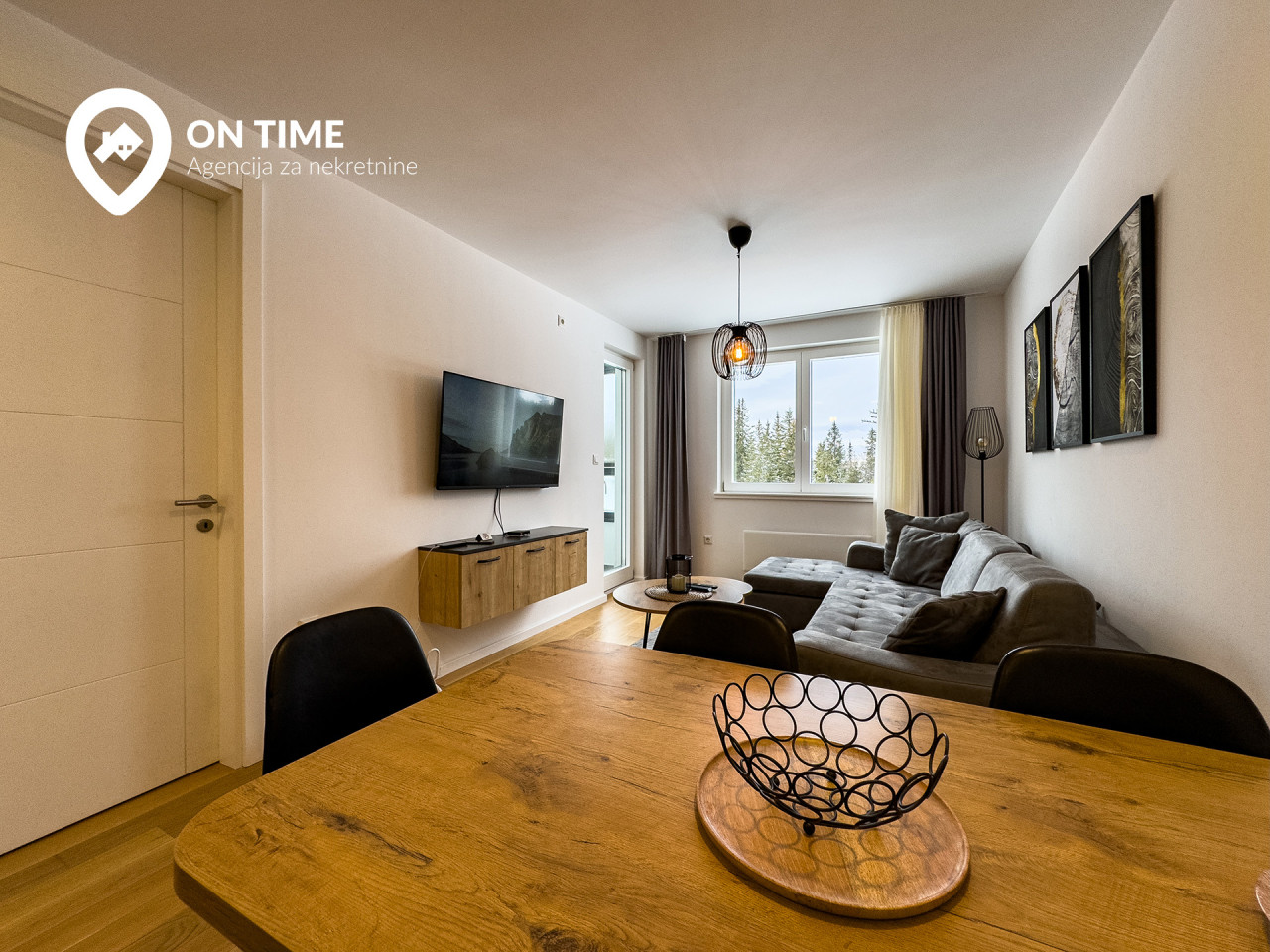 ON TIME prodaje: Apartman, dvosoban, Jahorina 10