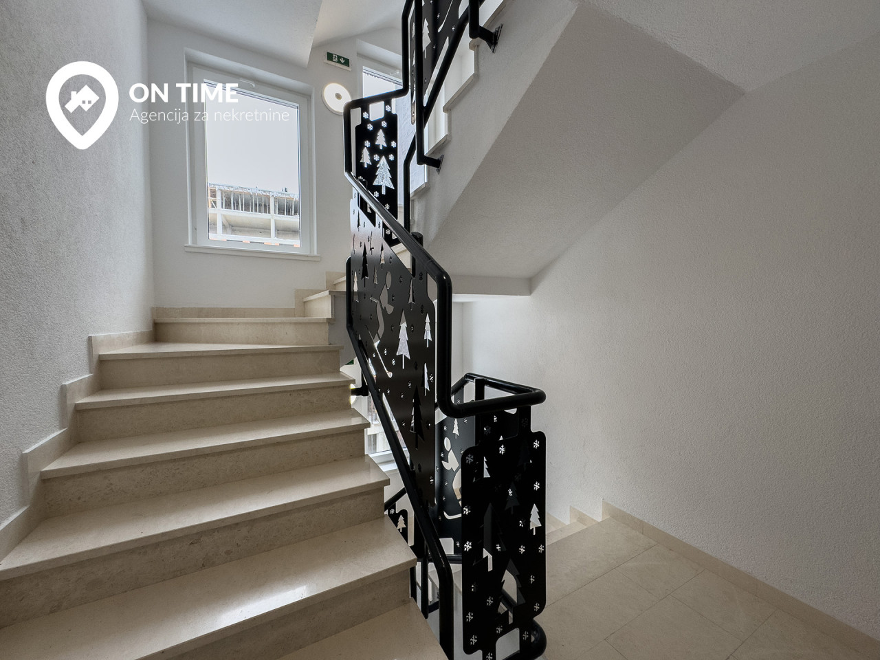 ON TIME prodaje: Apartman, dvosoban, Jahorina 18