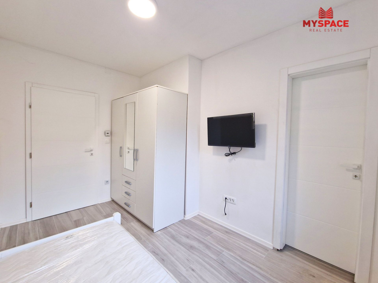 MY SPACE/ LUX Stan/ Marijin Dvor/ RENOVIRAN/ 57(60)m2 10