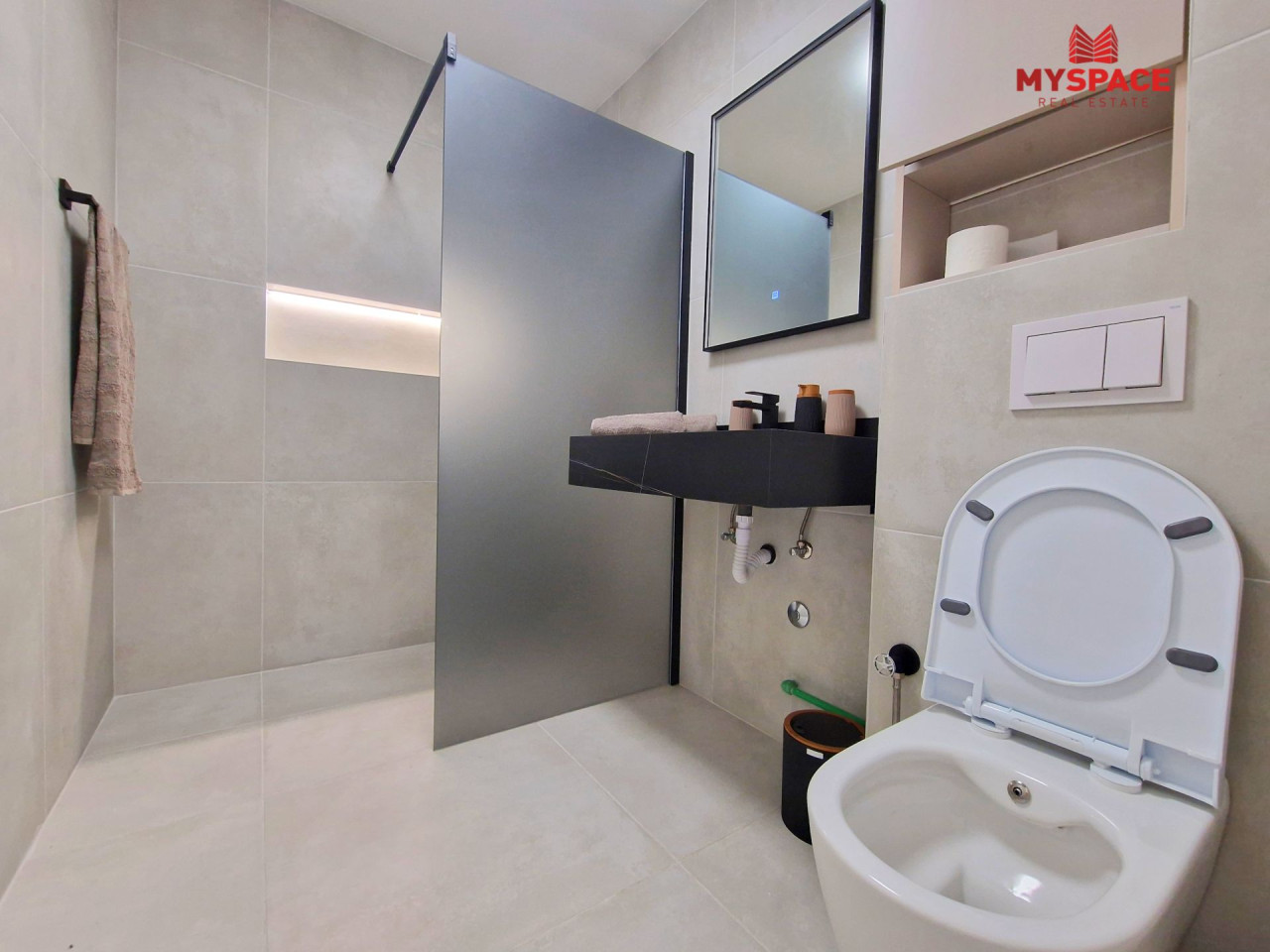 MY SPACE/ LUX Stan/ Marijin Dvor/ RENOVIRAN/ 57(60)m2 12