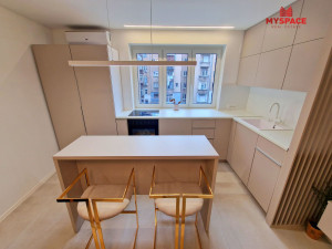 MY SPACE/ LUX Stan/ Marijin Dvor/ RENOVIRAN/ 57(60)m2 photo 3
