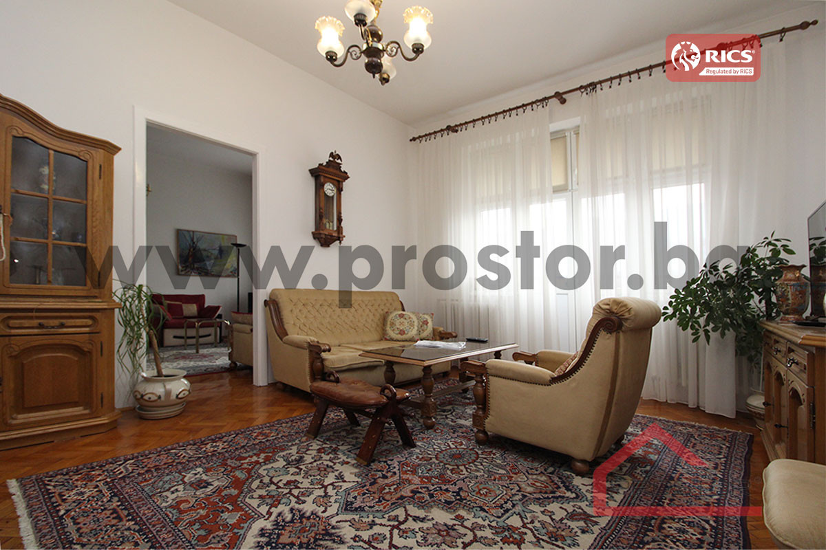 PROSTOR izdaje: Dvoiposoban stan, 91m2, Centar