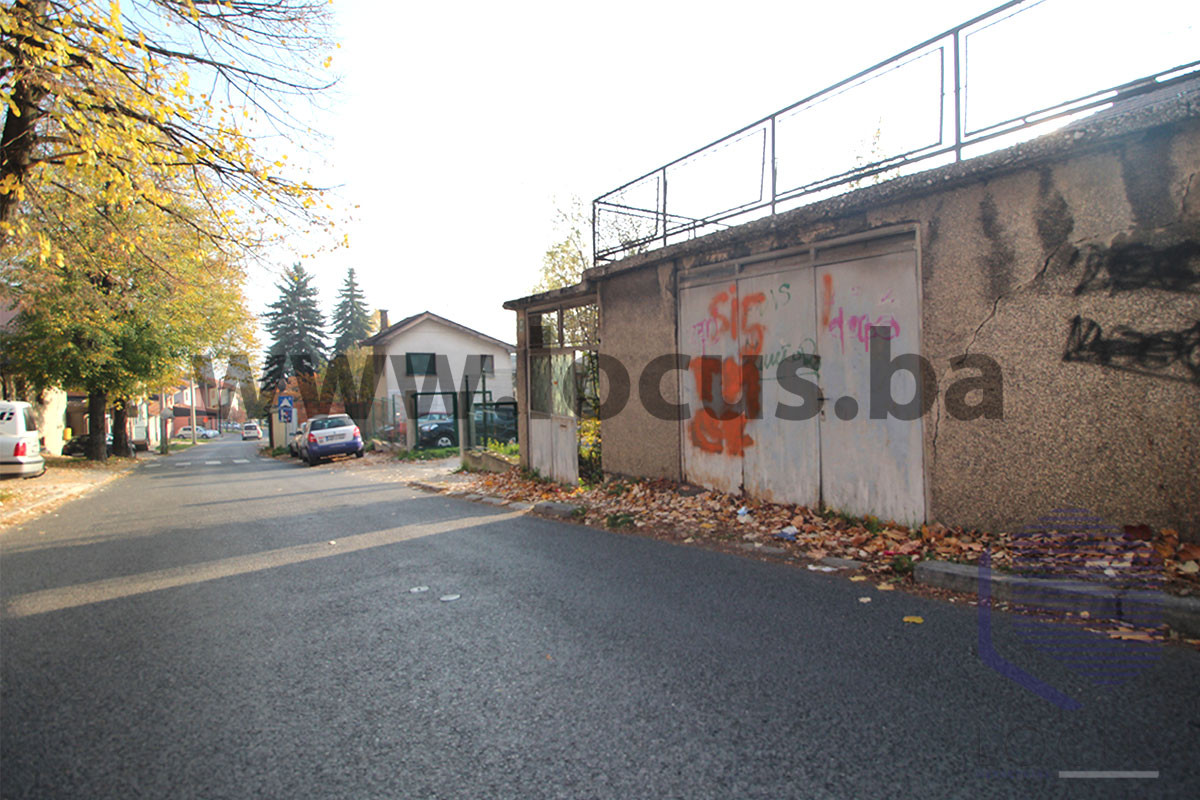 LOCUS: Kuća na atraktivnoj lokaciji, Vrbanjuša 14