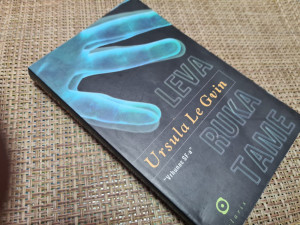 LEVA RUKA TAME - Ursula Legvin