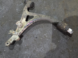 Prednji lijevi lafet mercedes ml w163 97 05