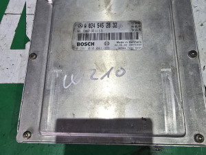 Elektronika ecu motora mercedes w210 A0245452832