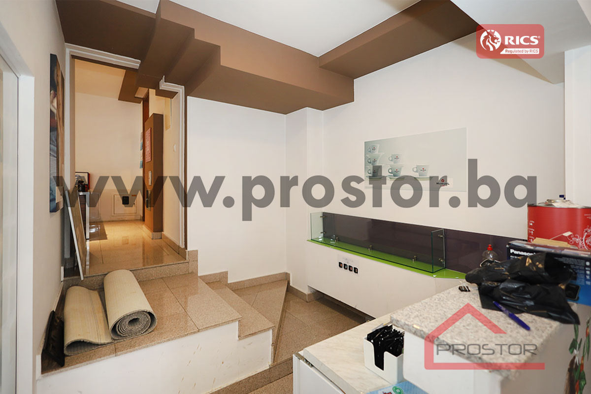 PROSTOR izdaje: Poslovni prostor, 65m2, Velešići 7