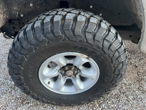 Pajero Felge i gume 33 x 10.50-15 BFGOODRICH MUD TERRAIN