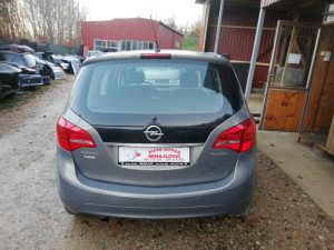 Meriva B 2010-2017 zadnji branik sa parking senzorima