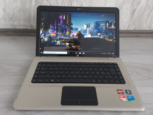 Gaming laptop HP AMD 8GB RAM 500GB HDD 2 graficke