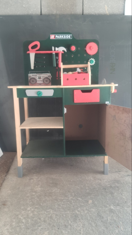 LIDL Alat radni sto,djeciji drveni radni sto Kockice za djecu