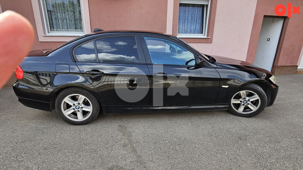 BMW E90 318d - 2011