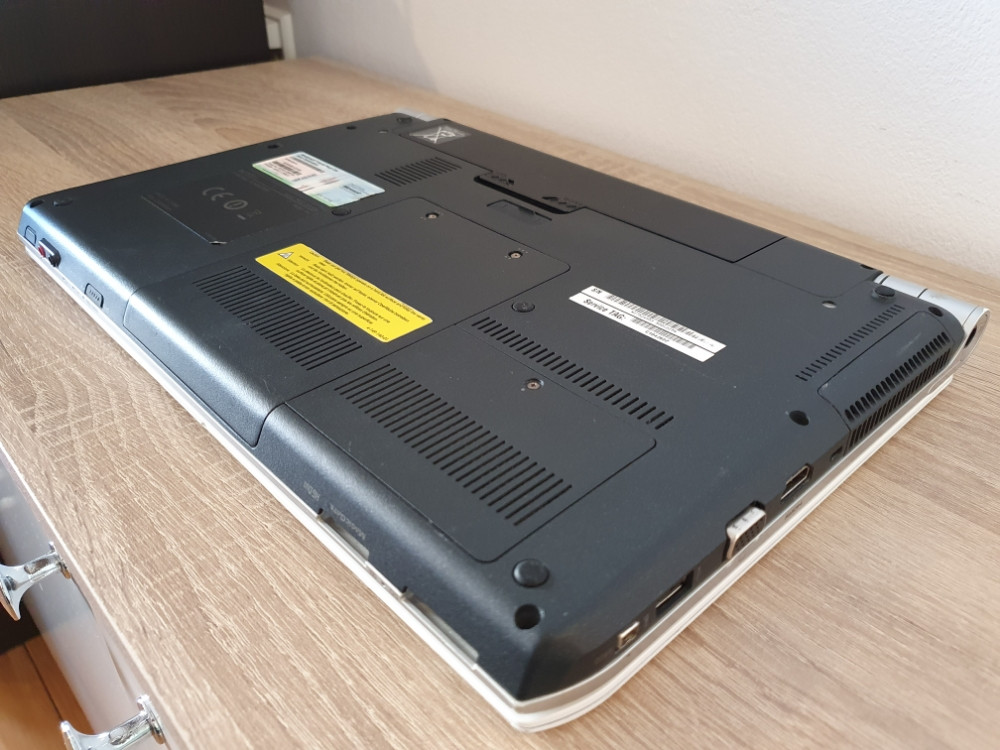 Sony Vaio VPCS12J1E/5GB Ram-a/320GB HDD
