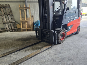 VILJUSKAR LINDE 5 TONA ELEKTRICNI 2013 GOD EXTRA STANJE