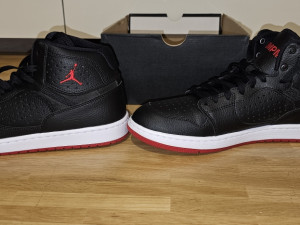 Nike Jordan Jumpman patike 44