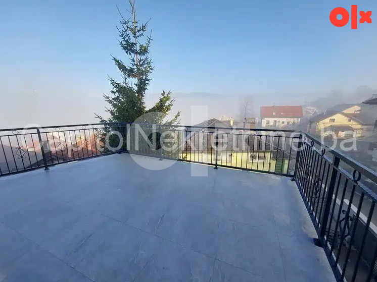 Renovirana kuća sa četri stana i garažom, Soukbunar 10